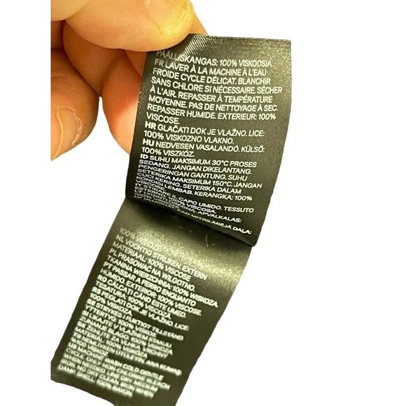 H&M Short-sleeved Blouse Top Navy Blue Viscose Size 4 Rounded Hem Keyhole Back - Picture 11 of 12